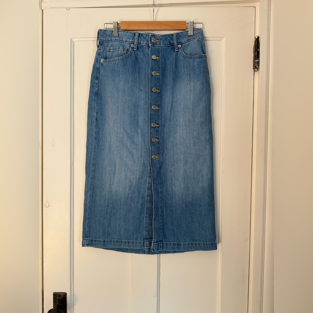 GAP SuperSoft Denim Button-Front Midi Skirt NWT - Picture 2 of 7
